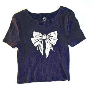 Social Culture Short Sleeve Cropped Tee Bow Graphic